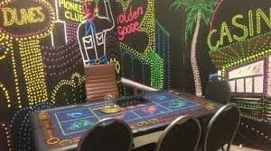rr33 Slots Feature Room